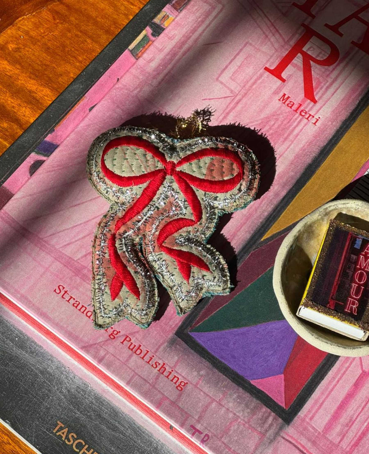 Christmas Kantha Bow Juleornament - Sløjfe fra Sissel Edelbo - 3 - Jacobsen Plus