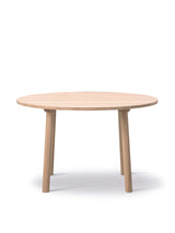 Taro Spisebord Ø120 cm, sæbebehandlet eg fra Fredericia Furniture - 1 - Jacobsen Plus