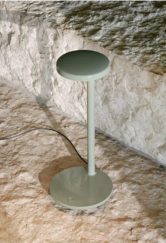 Oblique Bordlampe fra Flos - 1 - Jacobsen Plus