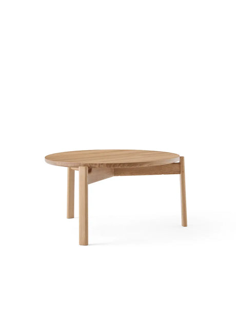 Passage Lounge Table, Ø70 cm fra Audo Copenhagen - Natural Oak - Jacobsen Plus