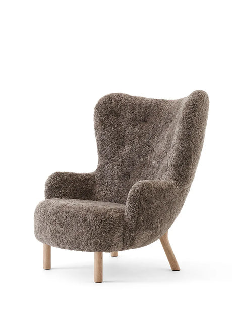 Petra VB3 Chair, sahara sheepskin/oak fra &Tradition - 1 - Jacobsen Plus