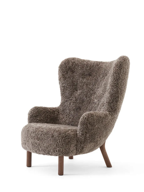 Petra VB3 Chair, sahara sheepskin/walnut fra &Tradition - 1 - Jacobsen Plus