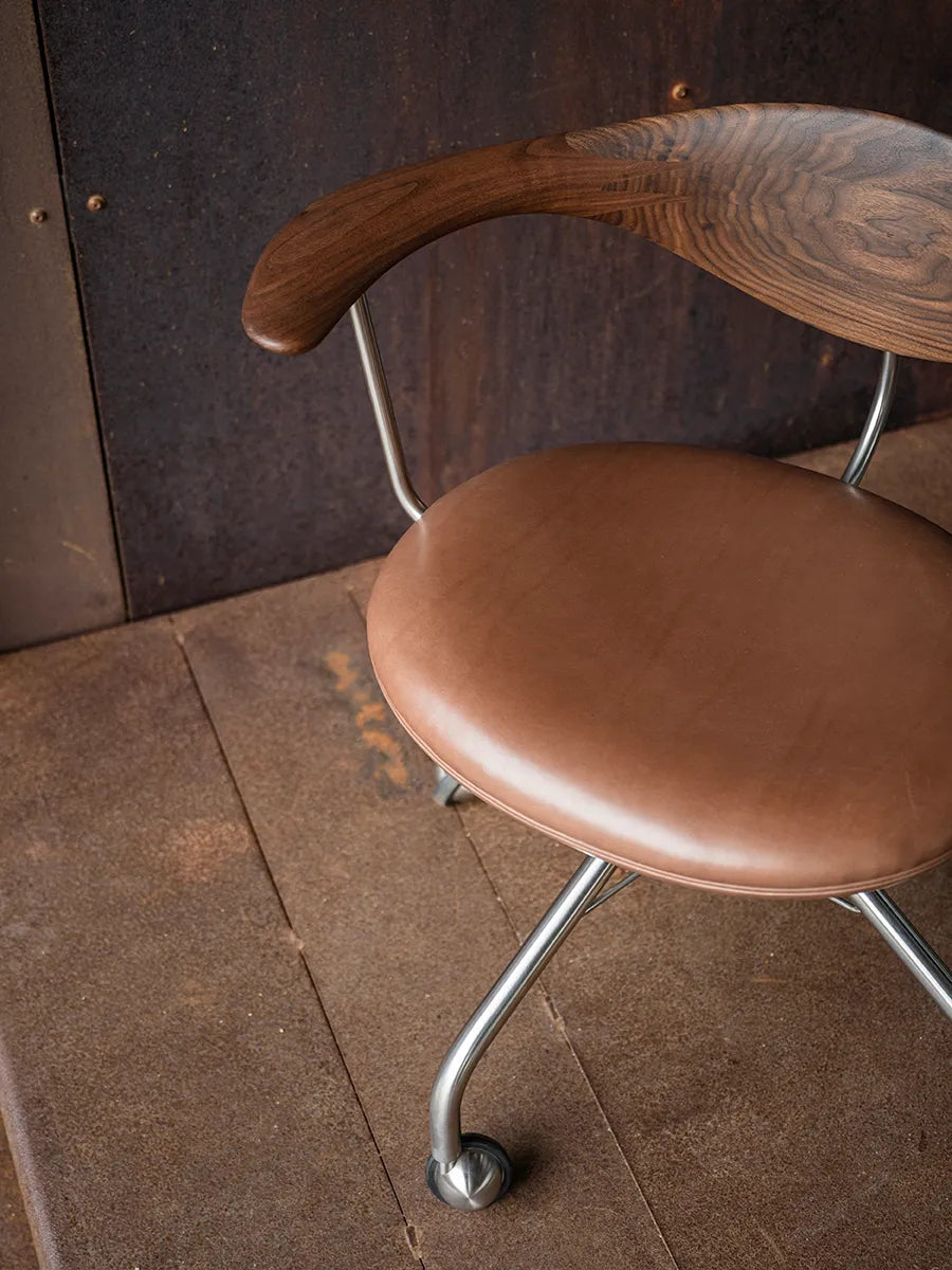PP502 Kontordrejestol af Hans J. Wegner