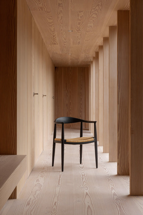 PP501 The Chair af Hans J. Wegner - Eg / Sæbebehandlet - Jacobsen Plus