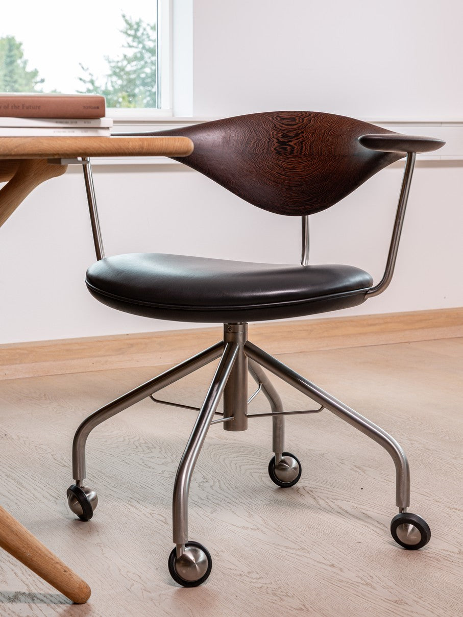 PP502 Kontordrejestol af Hans J. Wegner