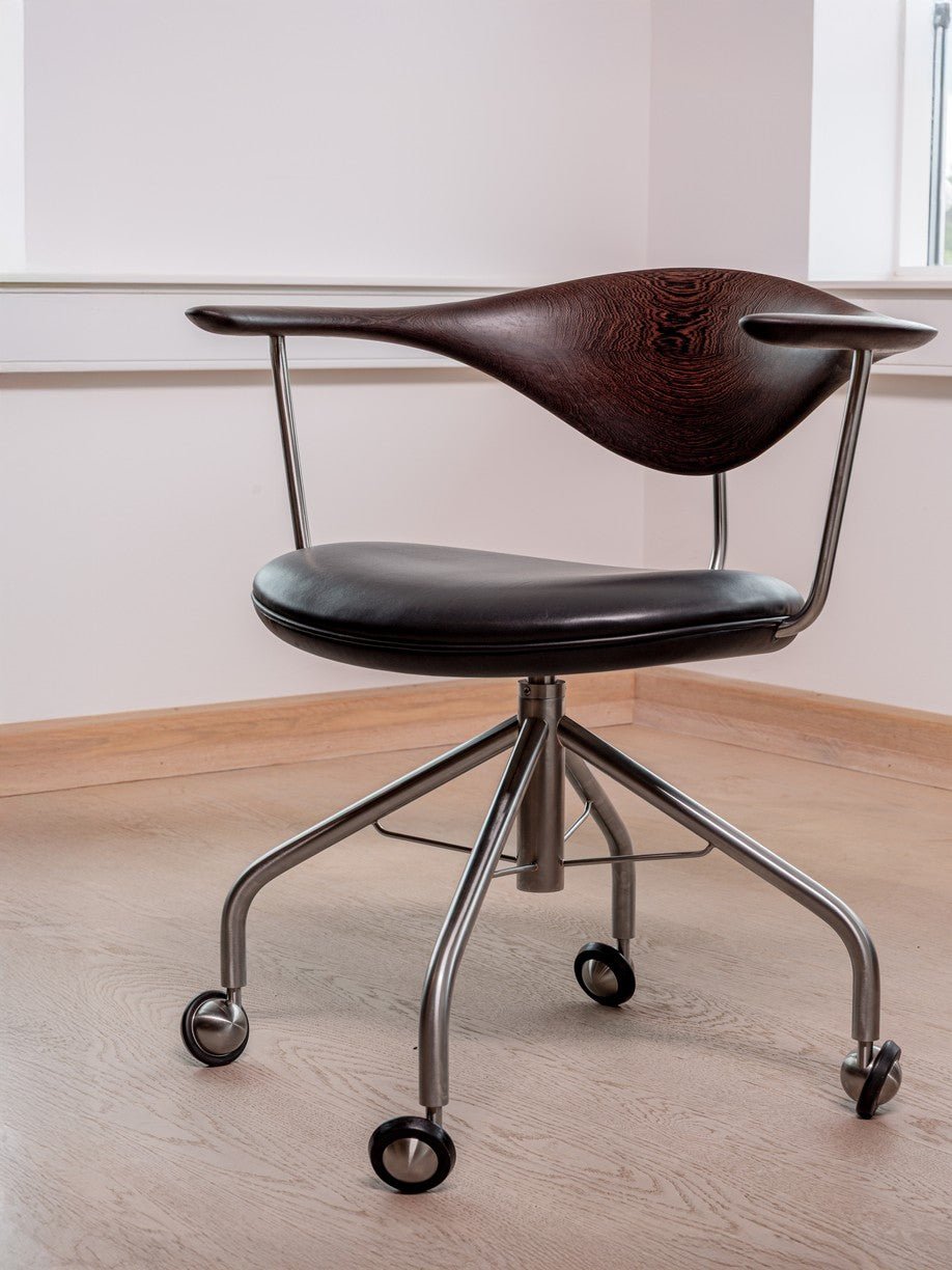 PP502 Kontordrejestol af Hans J. Wegner
