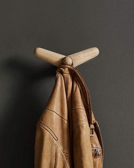 Tail Wing Hook fra Woud - Small / Oak - Jacobsen Plus