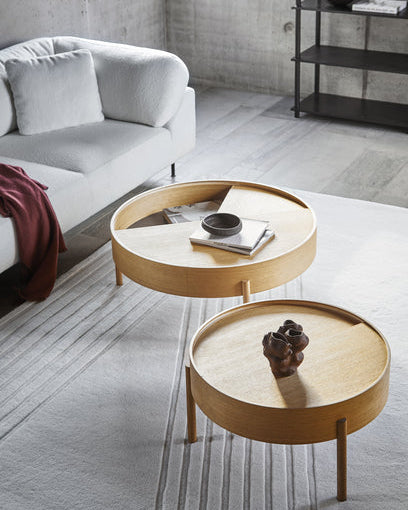 Arc Coffee Table, Ø 66 cm fra Woud - Black painted ash - Jacobsen Plus