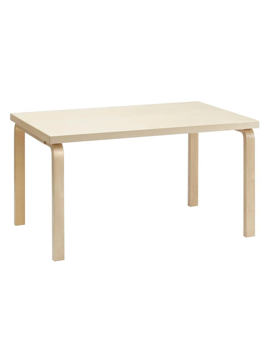 Aalto Table Rectangular 82B, 135x85 cm fra Artek - Birk - Jacobsen Plus