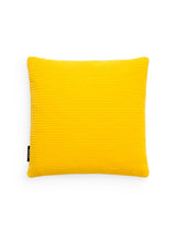 Phlox Cushion i gul, 45 x 45 cm fra Kvadrat - 1 - Jacobsen Plus