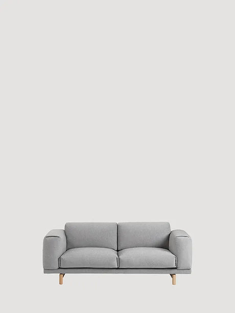 Rest 2 pers. sofa fra Muuto - Light grey - Vancouver 14 / Eg - Jacobsen Plus