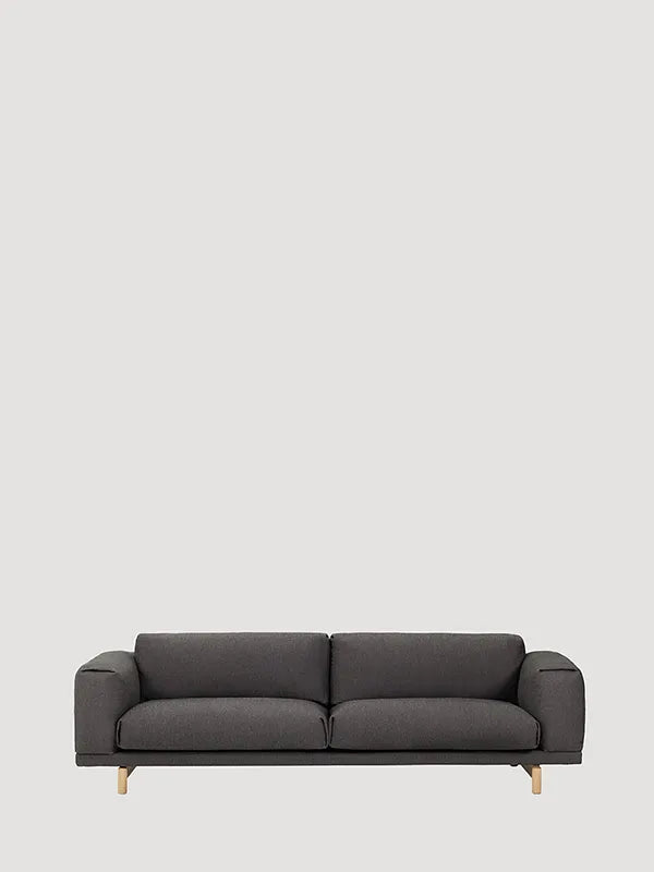 Rest 3 pers. sofa fra Muuto - Dark grey - Vancouver 13 / Eg - Jacobsen Plus