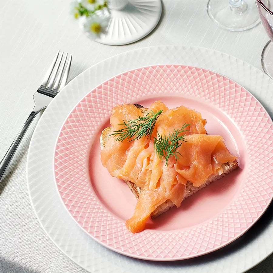 Rhombe tallerken, rosa Ø21 cm fra Lyngby Porcelæn