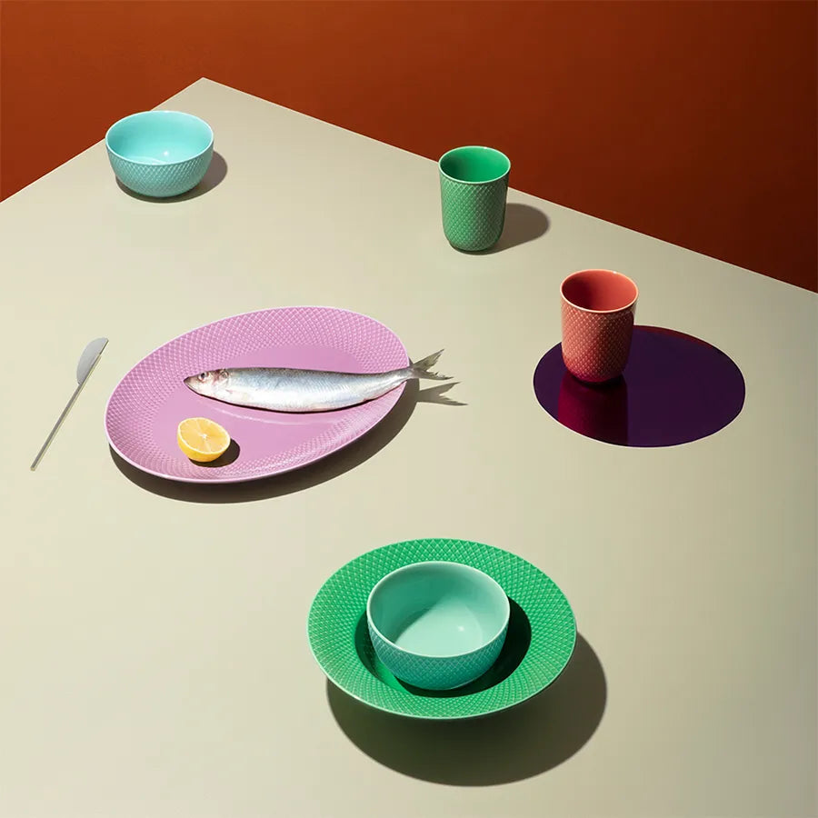 Rhombe ovalt fad, lys lilla fra Lyngby Porcelæn