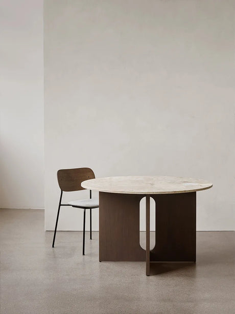 Androgyne Dining Table Ø120 dark stained oak, sand sten fra Audo Copenhagen - 4 - Jacobsen Plus