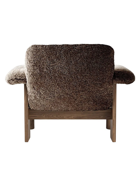 Brasilia Lounge Chair, low back, sheepskin fra Audo Copenhagen - Moonlight - Oak - Jacobsen Plus