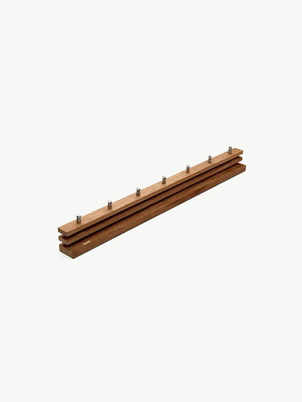 Skagerak Cutter Knagerække fra Fritz Hansen - Teak / 100 cm 7 knager - Jacobsen Plus