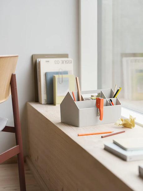 Sketch Toolbox fra Muuto - Burnt orange - Jacobsen Plus