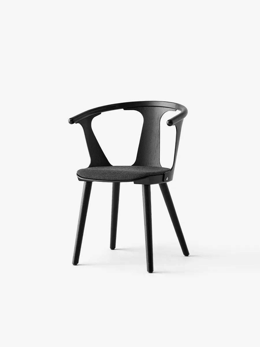 SK2 In Between spisebordsstol m. polstret sæde fra &Tradition