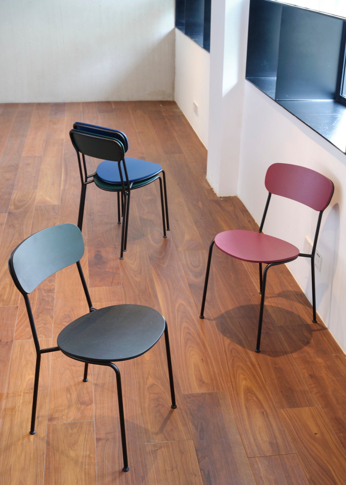 Stack spisebordsstol i sort lakeret eg fra Stellar Works - 3 - Jacobsen Plus