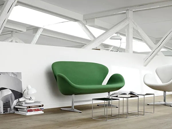 3321 Svanesofa af Arne Jacobsen - 2 - Jacobsen Plus