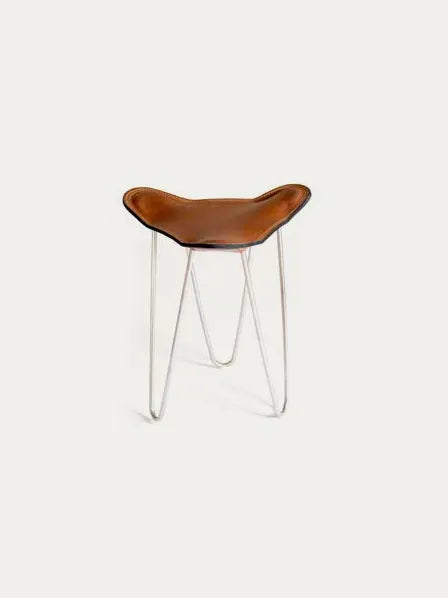 TRIFOLIUM Stool fra OX Denmarq - Blankt / Cognac læder - Jacobsen Plus