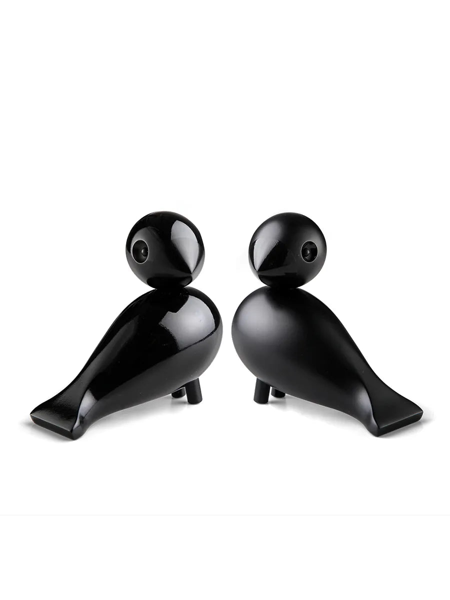 Turtelduer i malet bøg af Kay Bojesen