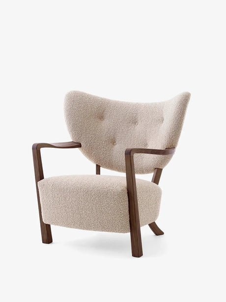 Wulff Lounge Chair fra &Tradition - Karakorum 003 / Valnød - Jacobsen Plus