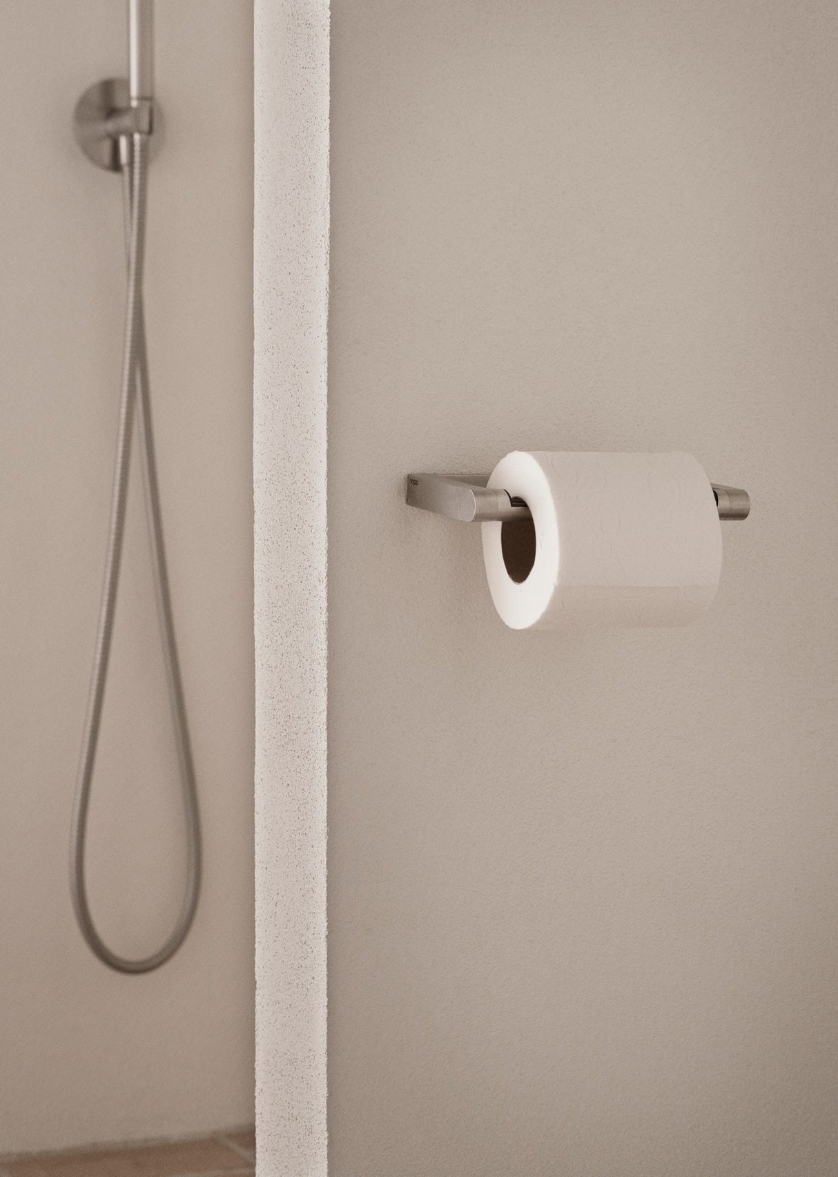 Toiletrulleholder fra Vipp - 2 - Jacobsen Plus