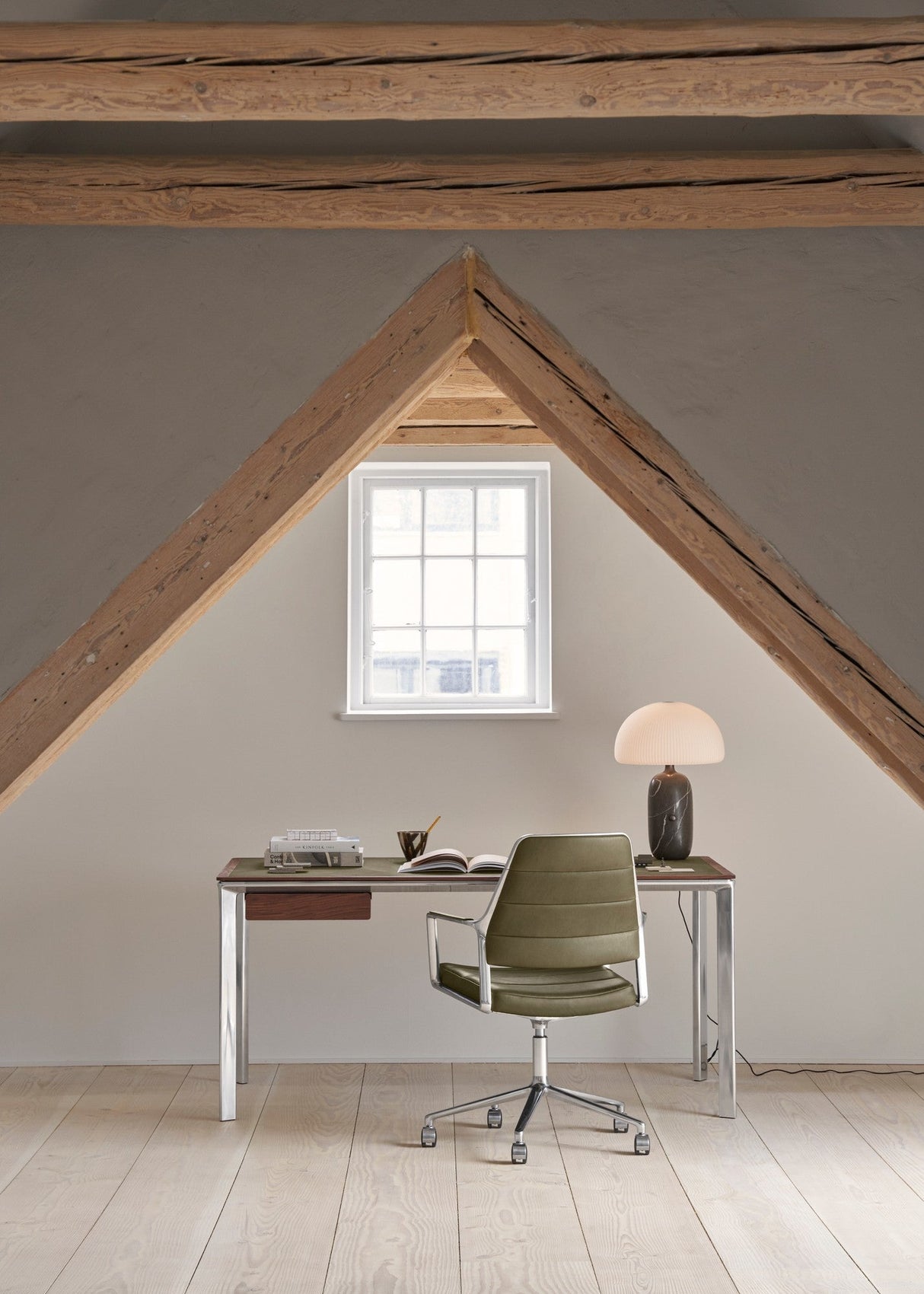 Vipp455+ Swivel Chair med hjul - 2 - Jacobsen Plus