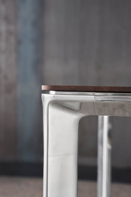 Vipp433 - Medium bord, mørk eg - 2 - Jacobsen Plus