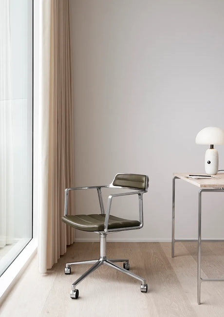 VIPP452 Swivel Chair m/hjul, bosco grøn læder fra Vipp - 3 - Jacobsen Plus