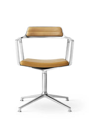 VIPP452 Swivel Chair, sand læder fra Vipp