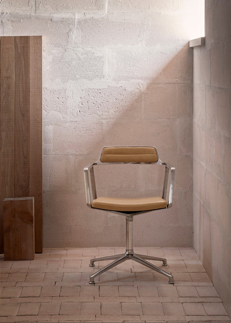 VIPP452 Swivel Chair, camel læder fra Vipp - 2 - Jacobsen Plus