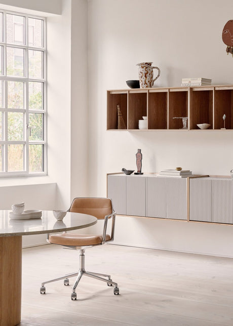 VIPP453 Swivel+ Chair, camel læder fra Vipp - 2 - Jacobsen Plus