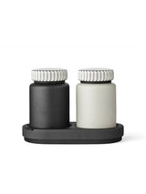 Salt og peber sæt, sort og grå fra Vipp - 1 - Jacobsen Plus