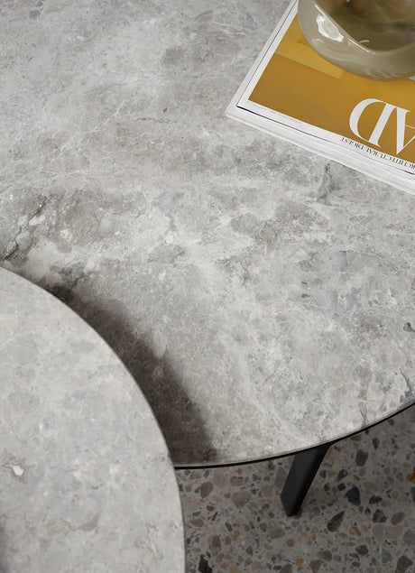 Sofabord Ø60 fra Vipp - Sky Grey marmor - Jacobsen Plus
