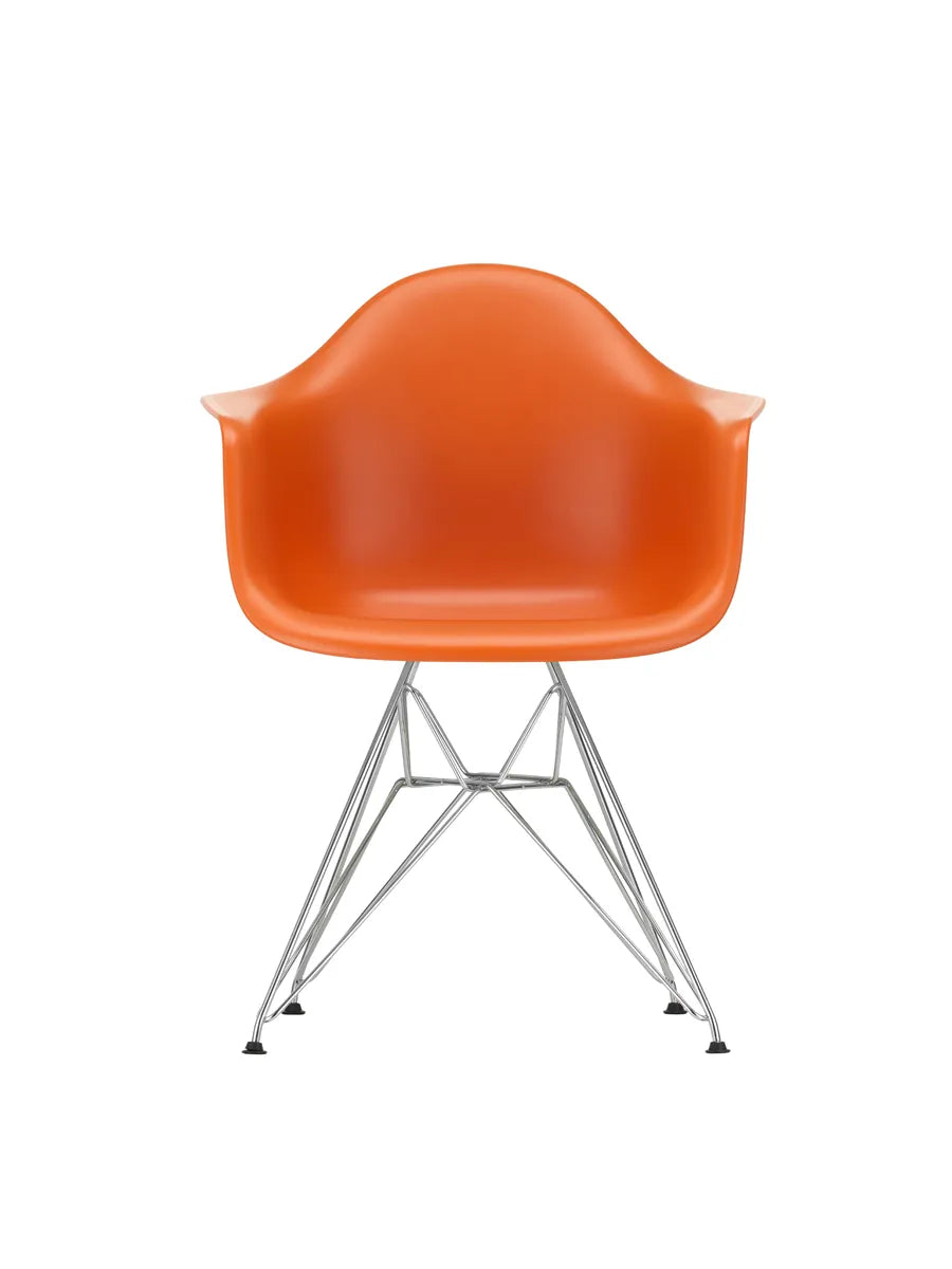 Eames Plastic Armchair DAR, forkromet fra Vitra